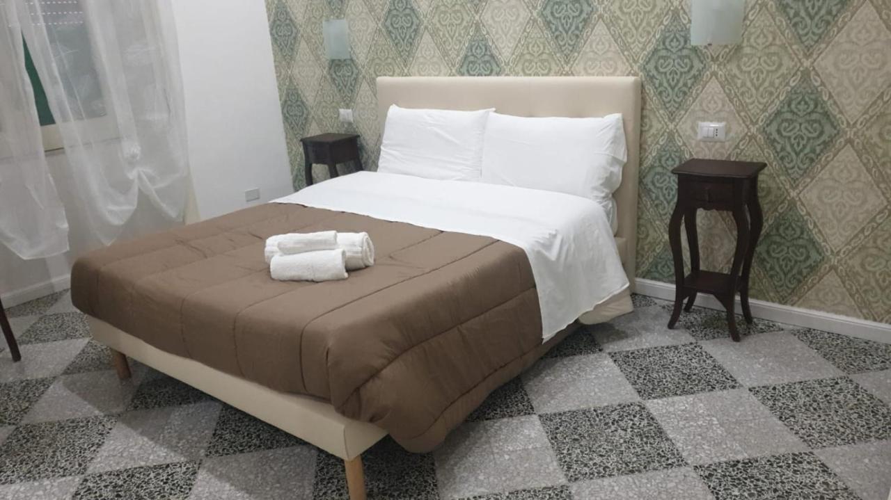 B&B By The Station Battipaglia Exterior foto